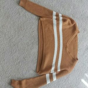 Knitted like sweater/cropped